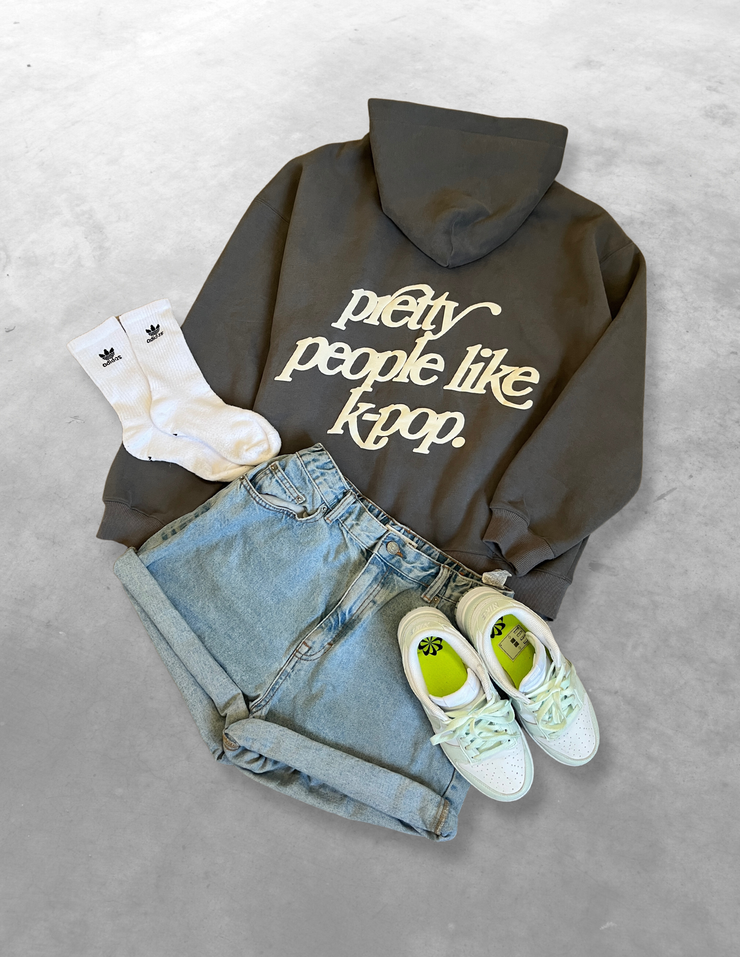 "PRETTY PEOPLE LIKE K-POP" PULLOVER Hoodie