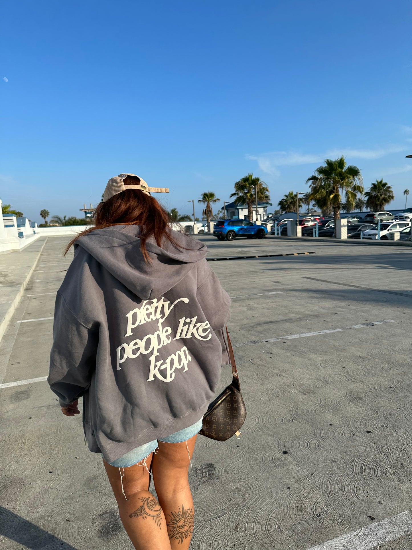 "PRETTY PEOPLE LIKE K-POP" zip up hoodie - slate grey preorder